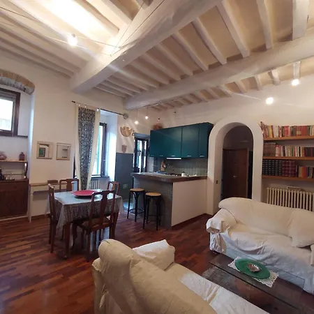 La Piazzetta Apartment *